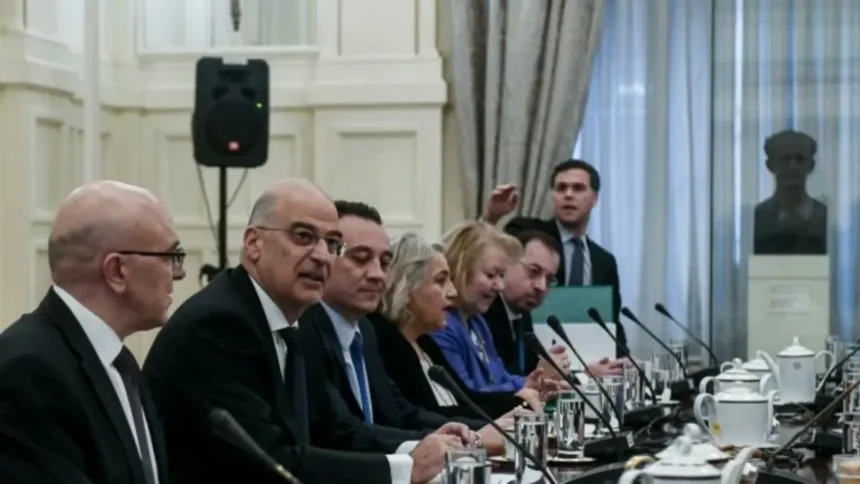 Ελληνοτουρκικά: Με εθνική σύμπνοια και στήριξη από ΗΠΑ και ΕΕ συνεχίζει η Αθήνα - Image