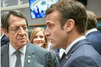 ΜΟΝΗ ΜΑΣ ΕΛΠΙΔΑ Ο ΜΑΚΡΟΝ