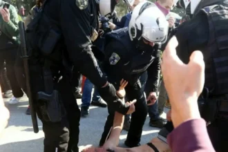 Επεισόδια στο ΑΠΘ: συγκρούσεις αστυνομικών και φοιτητών – 30 οι προσαγωγές