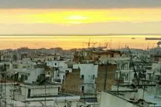 Lockdown νέα μέτρα: Απαγόρευση κυκλοφορίας από τις 18.00 σε Αττική, Θεσσαλονίκη και Χαλκιδική