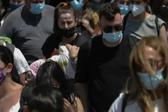 Έκτακτη διευρυμένη σύσκεψη σήμερα για την πανδημία