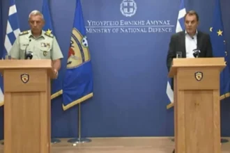 Πυρκαγιές: Ενισχύεται η συνδρομή του στρατού με επίγειες και εναέριες περιπολίες