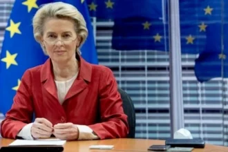 Φον ντερ Λάιεν: Ζητά μαζική παραγωγή ευρωπαϊκών ημιαγωγών – “Είναι το πετρέλαιο του 21ου αιώνα”