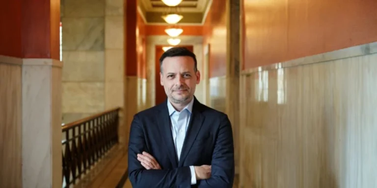 Χάρης Δούκας: Ζητάμε γραπτές εγγυήσεις για τη στατική επάρκεια των κτιρίων στην Κυψέλη