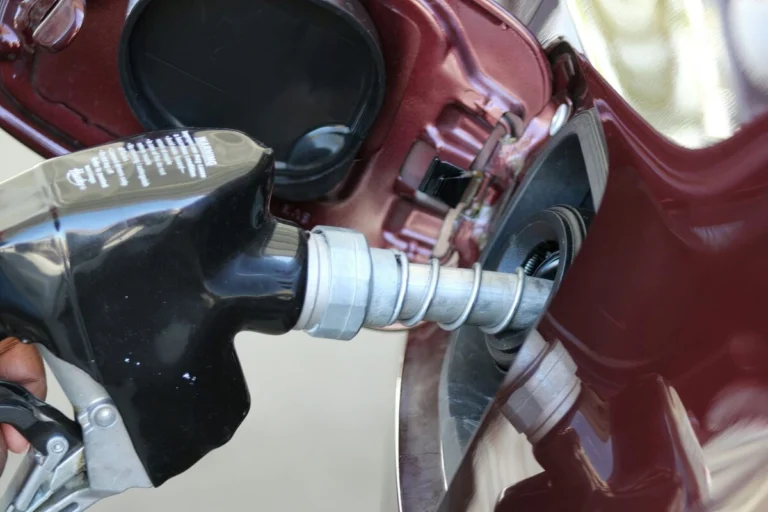 Fuel Pass 2026: Μέχρι πότε μπορείτε να εξαργυρώσετε το voucher για τα καύσιμα