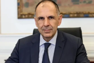 Στο Κάιρο για την ΑΟΖ ο Γεραπετρίτης – Νέα τριμερής με την Αίγυπτο τον Ιανουάριο σε επίπεδο υπουργών Εξωτερικών