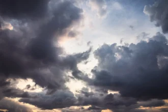 Καιρός: Ήπιο και αίθριο το σκηνικό, με αυξημένη συννεφιά και τοπικά φαινόμενα – Αναλυτική πρόγνωση