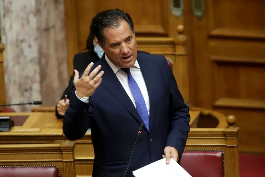 Άδωνις Γεωργιάδης: Επισκέφτηκε τα παιδιατρικά νοσοκομεία της Αθήνας και μοίρασε δώρα στα παιδιά