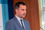 Αλ. Χαρίτσης: «Να είναι το 2026 η χρονιά στην οποία θα διεκδικήσουμε την κοινωνία που μας αξίζει και μπορούμε να έχουμε»