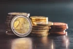 Δημόσιο χρέος: Αποκλιμακώνεται κάτω από το 150% του ΑΕΠ το 2026