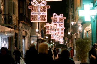 ΓΣΕΕ: Πώς αμείβονται οι εργαζόμενοι τις αργίες Χριστουγέννων, Πρωτοχρονιάς και Θεοφανίων