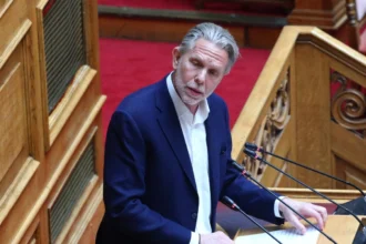 Π. Γερουλάνος: «Η κυβέρνηση όντως εκβιάζεται, όχι όμως από τους αγρότες»