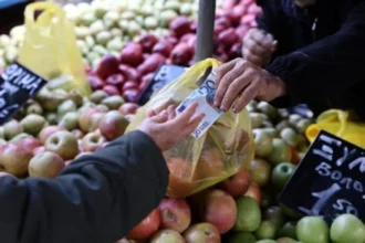 Πανελλαδική απεργία επ’ αόριστον στις λαϊκές αγορές