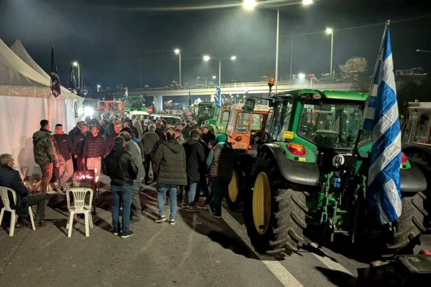 Παραμένουν στα μπλόκα οι αγρότες: Την Πέμπτη αποφασίζουν αν θα προσέλθουν σε διάλογο με την κυβέρνηση