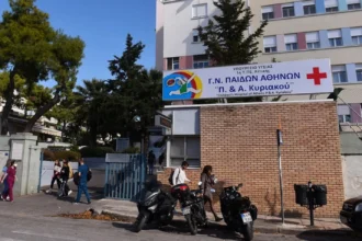 Ραγδαία αύξηση της γρίπης και άλλων ιώσεων στα παιδιατρικά νοσοκομεία τα Χριστούγεννα