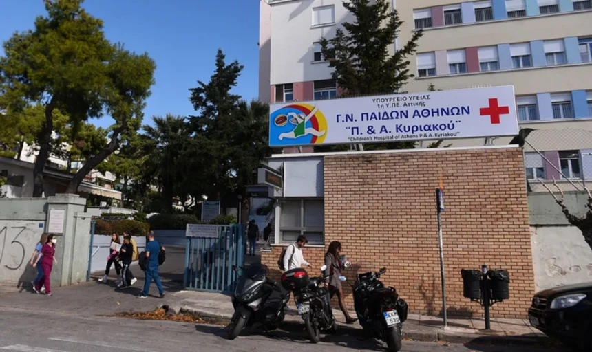 Ραγδαία αύξηση της γρίπης και άλλων ιώσεων στα παιδιατρικά νοσοκομεία τα Χριστούγεννα