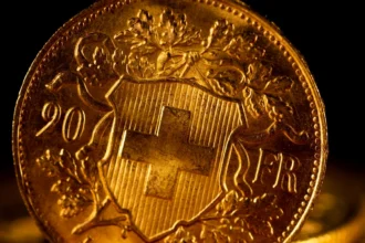 Reuters: Ρύθμιση για τα δάνεια σε ελβετικό φράγκο στην Ελλάδα