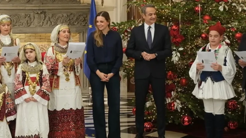 Κάλαντα της Πρωτοχρονιάς στον Πρωθυπουργό Κυριάκο Μητσοτάκη(video)