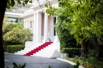 Aγρότες: Προσέρχονται στο Μαξίμου για το ραντεβού με τον Πρωθυπουργό