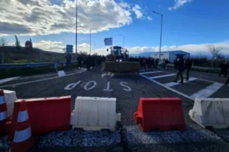Από τα μπλόκα στο Μαξίμου – συνάντηση Μητσοτάκη – αγροτών
