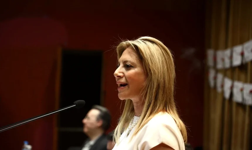 Δεκτή έκανε την παραίτηση Καρυστιανού ο Σύλλογος Συγγενών Θυμάτων των Τεμπών
