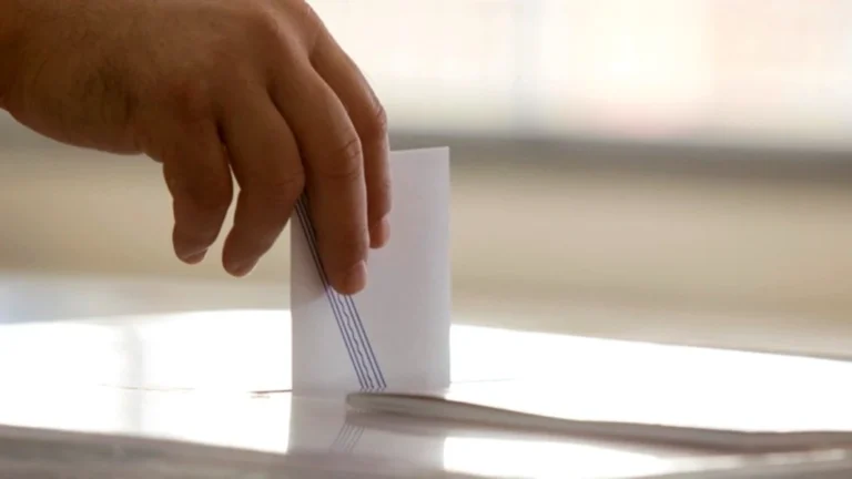 ReallPolls: Στο 28,3% των ευρωεκλογών η ΝΔ, στο 21,4% η ΕΛΑΣ του Τσίπρα, στο 11,9% η Καρυστιανού, στο 9,9% το ΠΑΣΟΚ