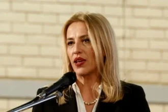 Δούρου για συνέντευξη Μητσοτάκη στο Euronews: Κρείττον του λαλείν το σιγάν