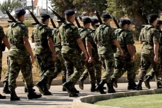Ένοπλες Δυνάμεις: Απαλλαγή από τη στρατιωτική θητεία για νέους με διάχυτη αναπτυξιακή διαταραχή