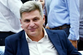 Φαραντούρης: «Δεν προεξόφλησα τη συμμετοχή μου σε κανένα κόμμα»