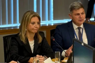 Φαραντούρης: «Τα αιτήματα των αγροτών δεν είναι αντιπολιτευτικά ή δυσανάλογα» – «Συναντίληψη με την κ. Καρυστιανού»