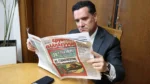 Γεωργιάδης: Κάλεσε απεργούς της ΑΝΤΑΡΣΥΑ στο γραφείο του και φωτογραφήθηκε με την «Εργατική Αλληλεγγύη» που τον απεικονίζει ως… δολοφόνο