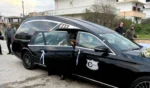 Ηράκλειο: Γαμπρός έφτασε με… νεκροφόρα στην εκκλησία (video)