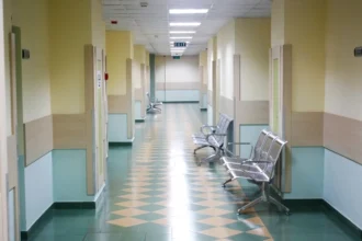 Ηράκλειο: Στην εντατική του ΠΑΓΝΗ γιατρός με μηνιγγίτιδα