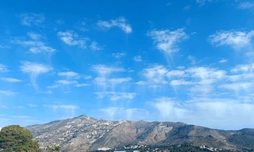 Καιρός: Νέφη Virga στον ουρανό της Αττικής