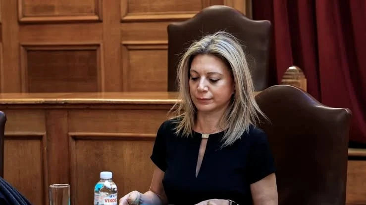 ΚΚΕ και Βελόπουλος κατά Καρυστιανού, μιλούν για «παμπάλαιες εκφράσεις» και «σωτήρες του τίποτα»