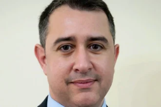Κύπρος: Παραιτήθηκε ο διευθυντής του γραφείου Χριστοδουλίδη μετά τα βίντεο με τις μίζες