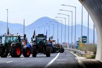 Ώρα μηδέν για τα μπλόκα – «Δεν υπάρχει δικαιολογία για να μην προσέρχεστε στον διάλογο», λέει στους αγρότες η κυβέρνηση