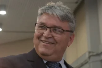 Νατσιός για Καρυστιανού: «Χαιρόμαστε που έρχεται στις θέσεις μας για τις αμβλώσεις»