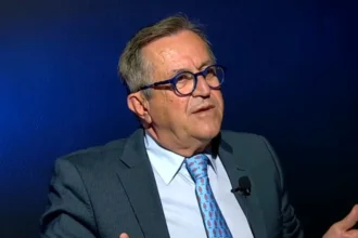 Νίκος Νικολόπουλος: Έχω πολιτική και ιδεολογική συγγένεια με τη Μαρία Καρυστιανού