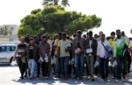 Νομοσχέδιο για το μεταναστευτικό: Τέλος οι ενήλικες… ανήλικοι και τα επιδόματα, κόβονται τα προνόμια των ασυνόδευτων 17χρονων
