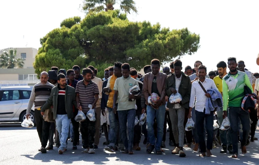 Νομοσχέδιο για το μεταναστευτικό: Τέλος οι ενήλικες… ανήλικοι και τα επιδόματα, κόβονται τα προνόμια των ασυνόδευτων 17χρονων