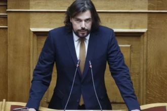 Ο Βουλευτής Πέτρος Παππάς στην κοπή της Πρωτοχρονιάτικης Πίτας του Πανελλήνιου Συλλόγου Παραπληγικών (ΠΑ.Σ.ΠΑ.) στην Αθήνα και στη Θεσσαλονίκη