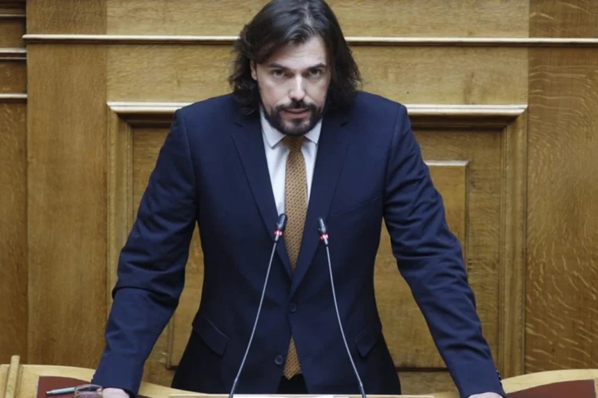 Ο Βουλευτής Πέτρος Παππάς στην κοπή της Πρωτοχρονιάτικης Πίτας του Πανελλήνιου Συλλόγου Παραπληγικών (ΠΑ.Σ.ΠΑ.) στην Αθήνα και στη Θεσσαλονίκη