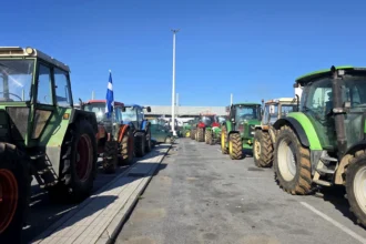 ΠAΣOK: Ξαναζεσταμένη σούπα και τεχνάσματα, τα μέτρα που ανακοίνωσε η κυβέρνηση για τους αγρότες