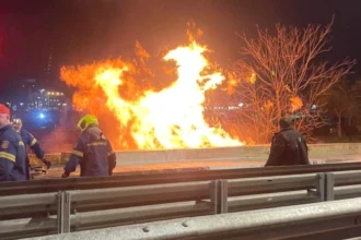 Πέραμα: Μεγάλη πυρκαγιά κοντά σε δεξαμενές πετρελαίου – Υπό πλήρη έλεγχο