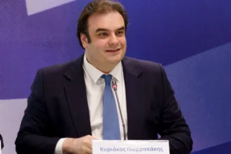 Πιερρακάκης: 600 νέες θέσεις κληρικών σε Πατριαρχεία και εκκλησίες ανά τον κόσμο