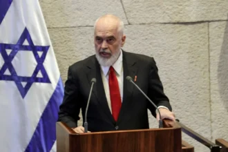 Ράμα στην Κνεσέτ: Είμαι Καθολικός, η γυναίκα μου Μουσουλμάνα, τα δυο παιδιά μας Ορθόδοξα, το τρίτο μπορεί να γίνει Ιουδαίος