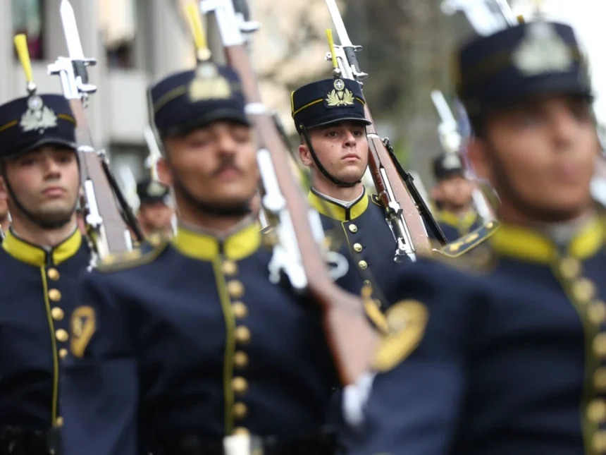 Στα δικαστήρια προσφεύγουν οι στρατιωτικοί ενάντια στον νέο νόμο