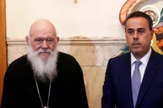 Συνάντηση του Υπουργού Περιβάλλοντος και Ενέργειας με τον Αρχιεπίσκοπο Αθηνών και πάσης Ελλάδος