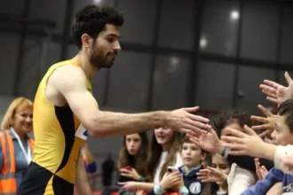 Τεντόγλου: «Η καλύτερη πρεμιέρα μου σε κλειστό»
